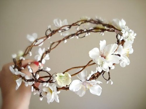 Cómo hacer una corona decorativa con flores secas - Foto 1